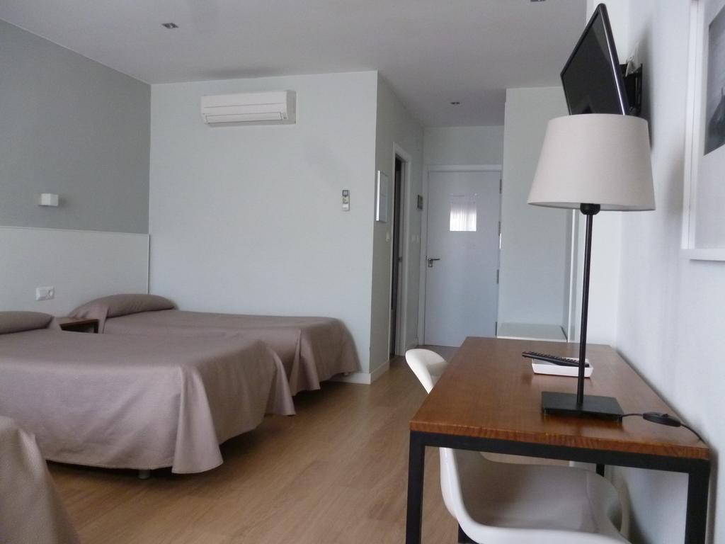 קוניל דה לה פרונטרה Hostal Las Cumbres מראה חיצוני תמונה