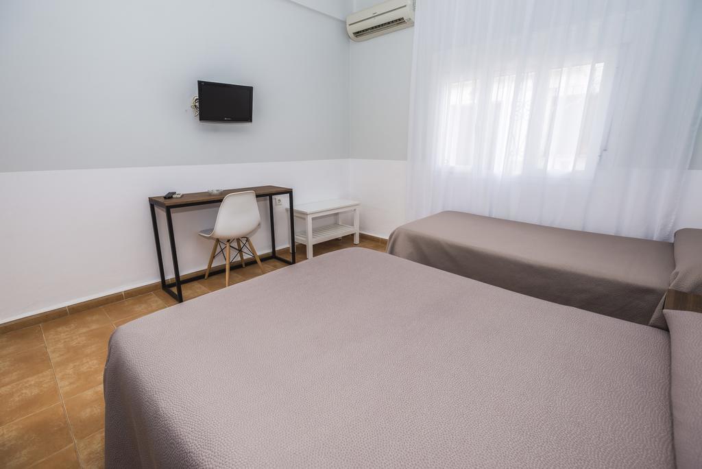 קוניל דה לה פרונטרה Hostal Las Cumbres מראה חיצוני תמונה