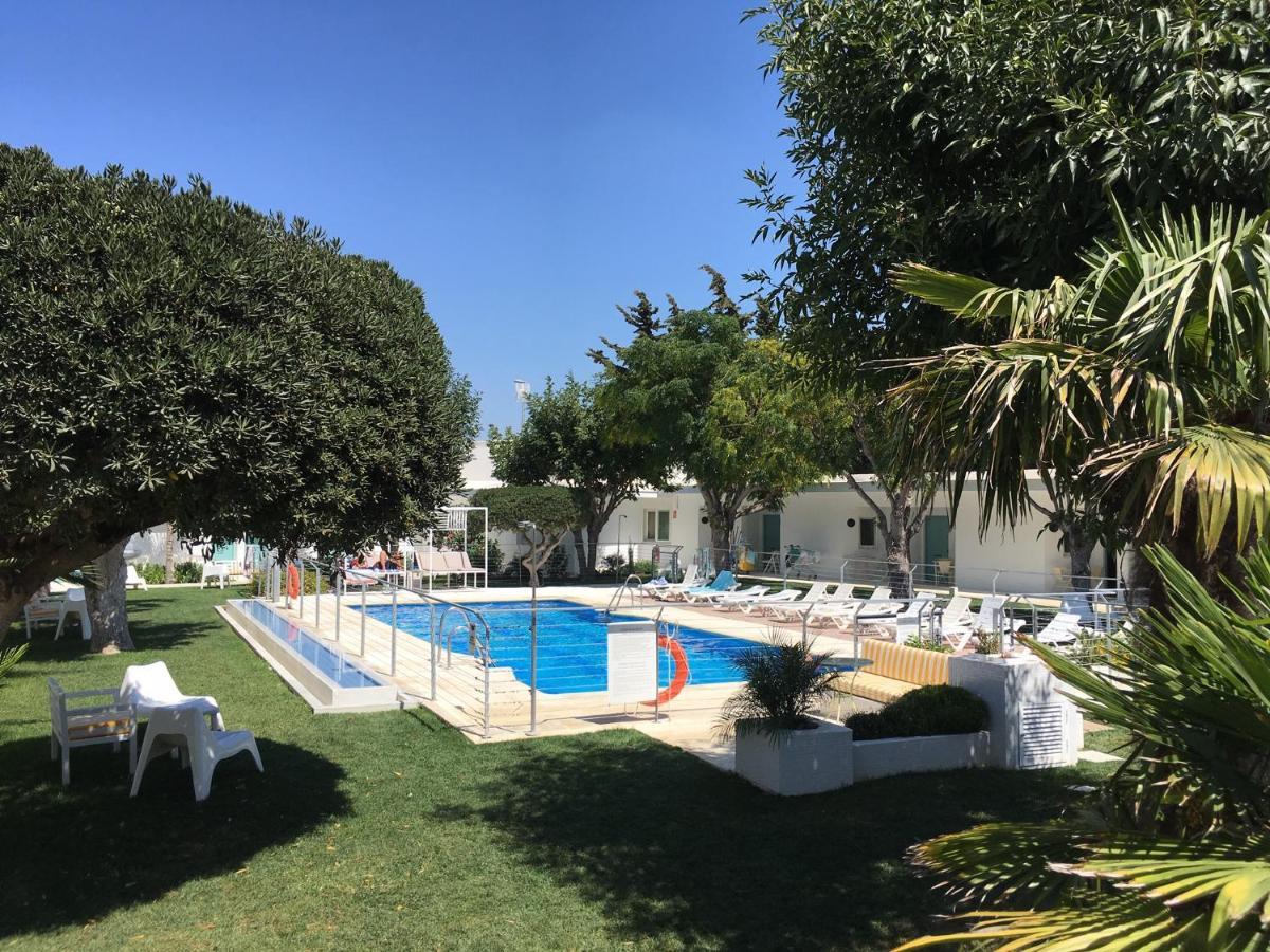 קוניל דה לה פרונטרה Hostal Las Cumbres מראה חיצוני תמונה